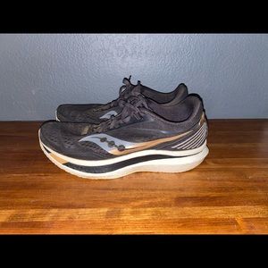 Saucony Endorphin Speed (size12)
